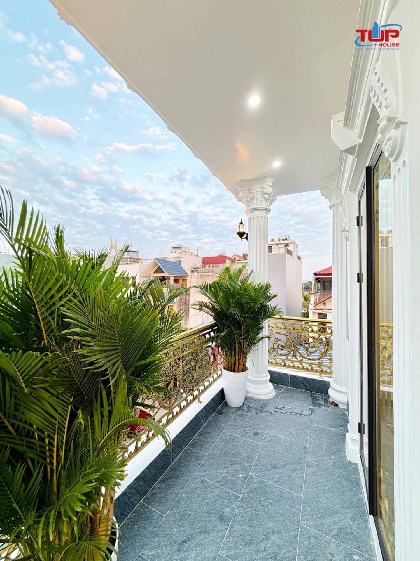 Siêu phẩm 4 tầng thang máy - Khu phân lô Thượng lý, Sở Dầu