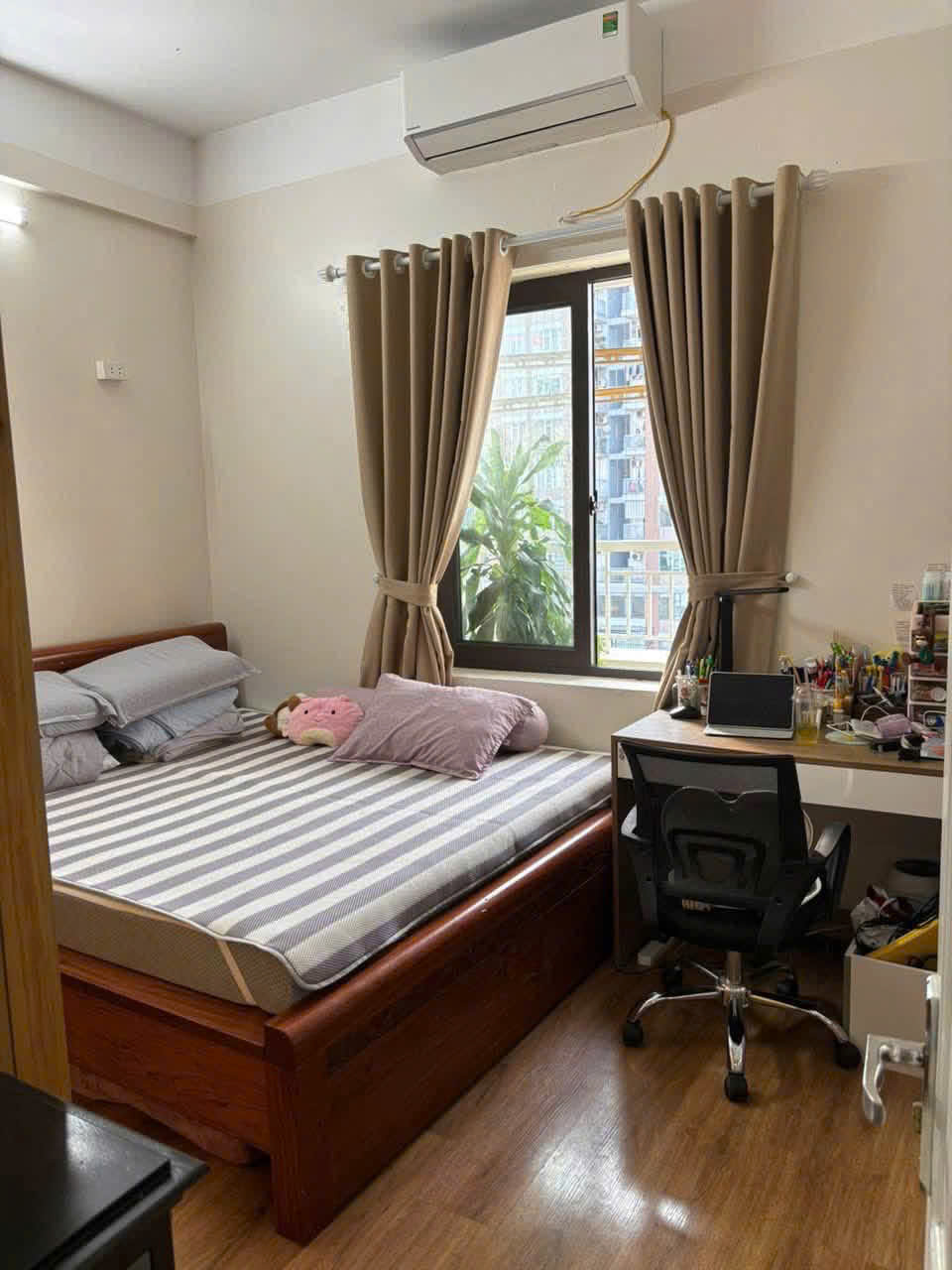 BÁN CĂN HỘ CHUNG CƯ 54 HẠ ĐÌNH , THANH XUÂN, HÀ NỘI 
– NHÀ ĐẸP, FULL NỘI THẤT, CHỈ VIỆC DỌN VÀO Ở