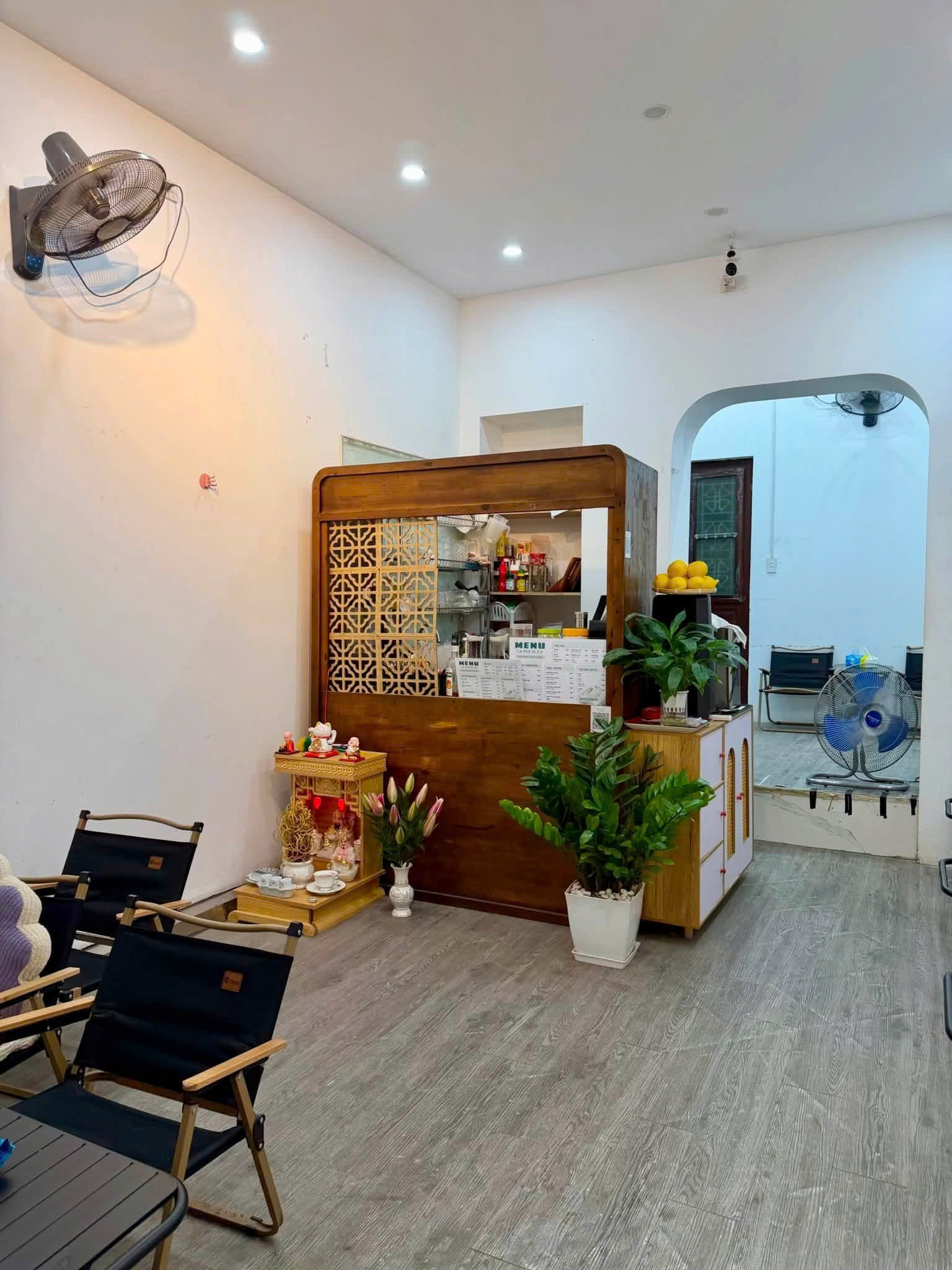 SANG NHƯỢNG QUÁN CAFE TẠI ĐỘI CẤN, BA ĐÌNH, HÀ NỘI - VÀO KINH DOANH NGAY- CHỈ 50TR