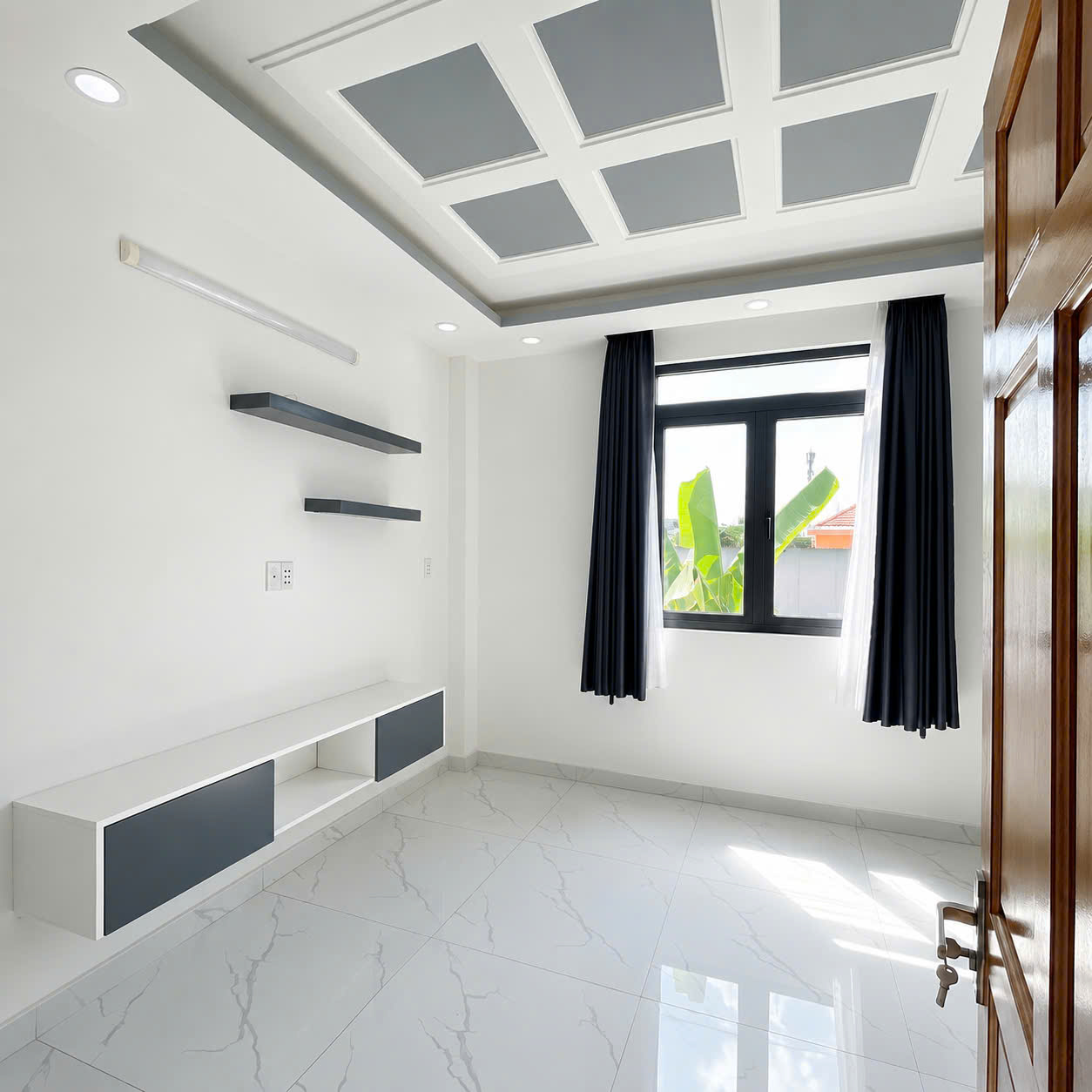 GẤP BÁN NHÀ 4 TẦNG HẺM 6M HUỲNH TẤN PHÁT – NHÀ BÈ, Ô TÔ