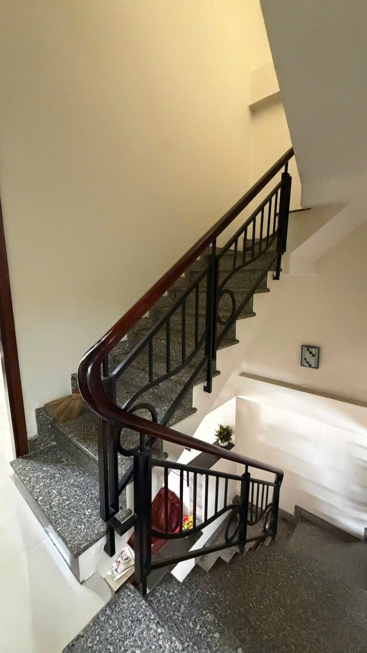 💥🏠🚘🔥 BÌNH TÂN, SÁT MẶT TIỀN, HXH 6M THÔNG, 50M2, 4TẦNG BTCT, 3PN, VÀO Ở NGAY, CHỈ NHỈNH 5TỶ