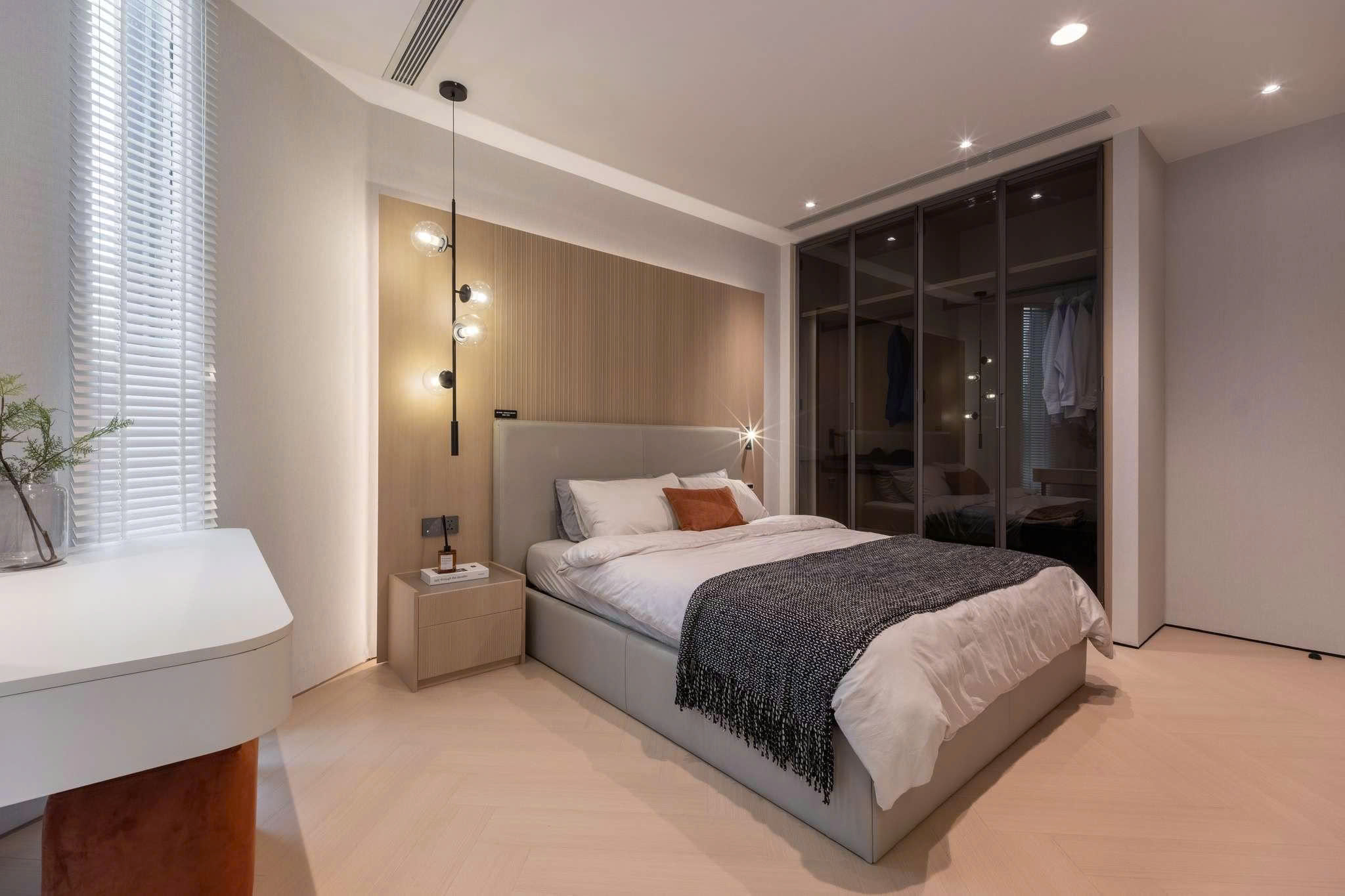 Nhà 2 tầng Quận 12 - 60m2 có sân thượng, vị trí thuận tiện, giá chỉ nhỉnh 4 tỷ, khu dân cư đông đúc