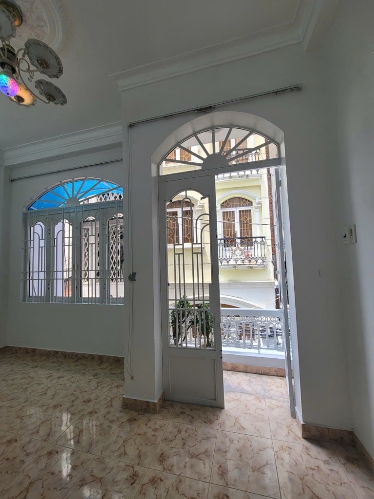 Bán nhà Trần Quang Diệu, quận 3 - hẻm 3m, cách mặt tiền 20m. 36m2 5 pn - 7 tỷ 99-3