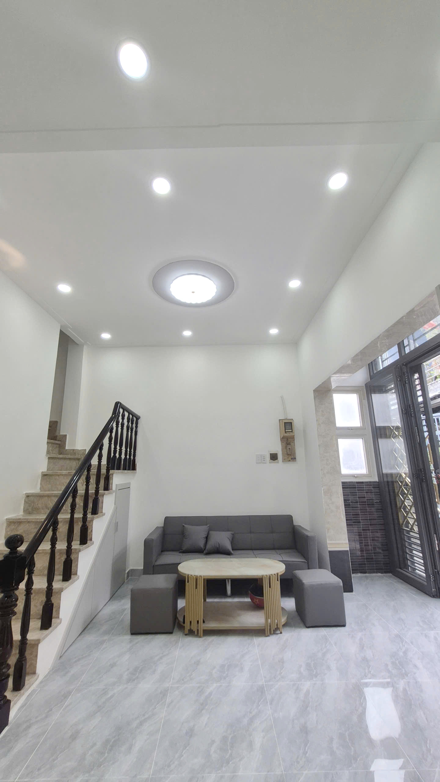 Nhà mới 3 tầng nở hậu 6m cách mặt tiền Nguyễn Duy 30m P10Q8. Giá 5.48 tỷ