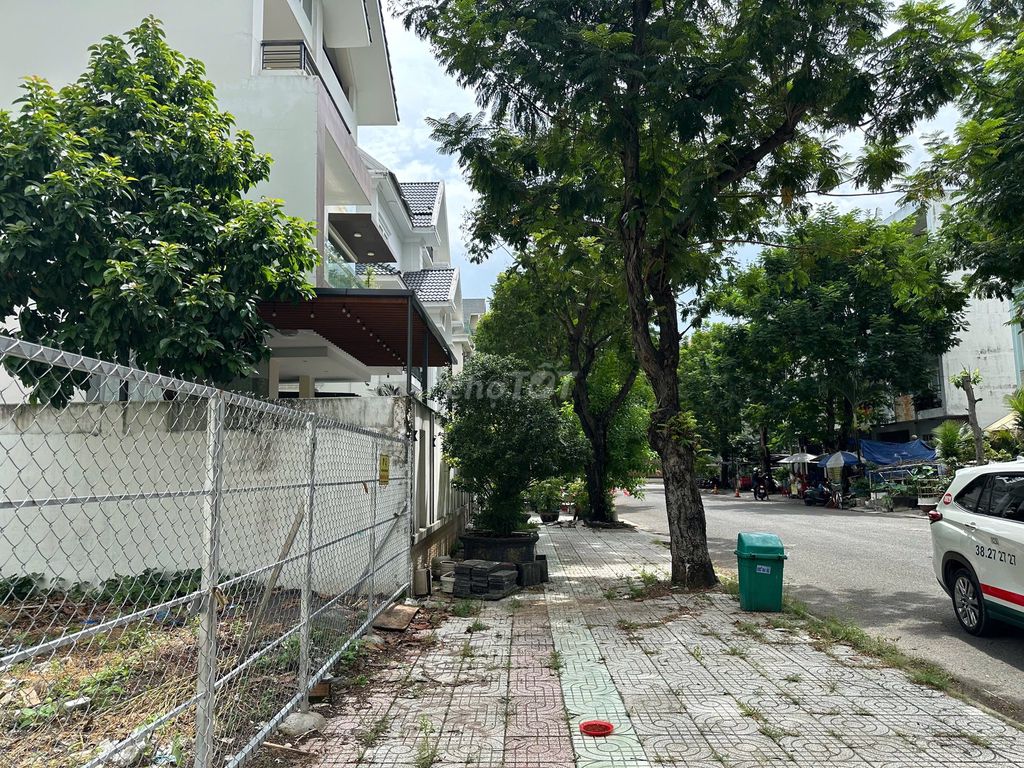 CHO THUÊ ĐẤT MẶT TIỀN ĐƯỜNG SỐ 8 – ĐỐI DIỆN RMIT, QUẬN 7