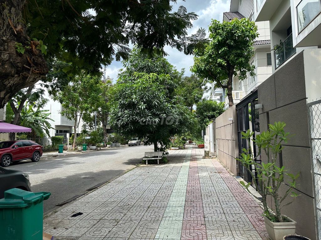 CHO THUÊ ĐẤT MẶT TIỀN ĐƯỜNG SỐ 8 – ĐỐI DIỆN RMIT, QUẬN 7