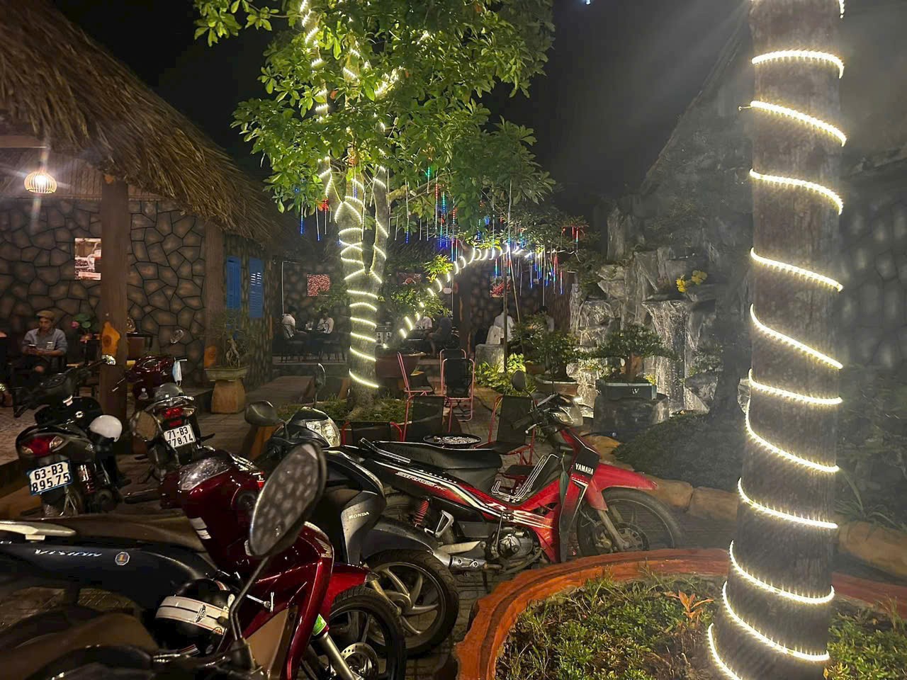 ĐẦU TƯ LÀ SINH LỜI - BÁN QUÁN CAFE SÂN VƯỜN KÈM ĐẤT – Vào Kinh Doanh Ngay-4