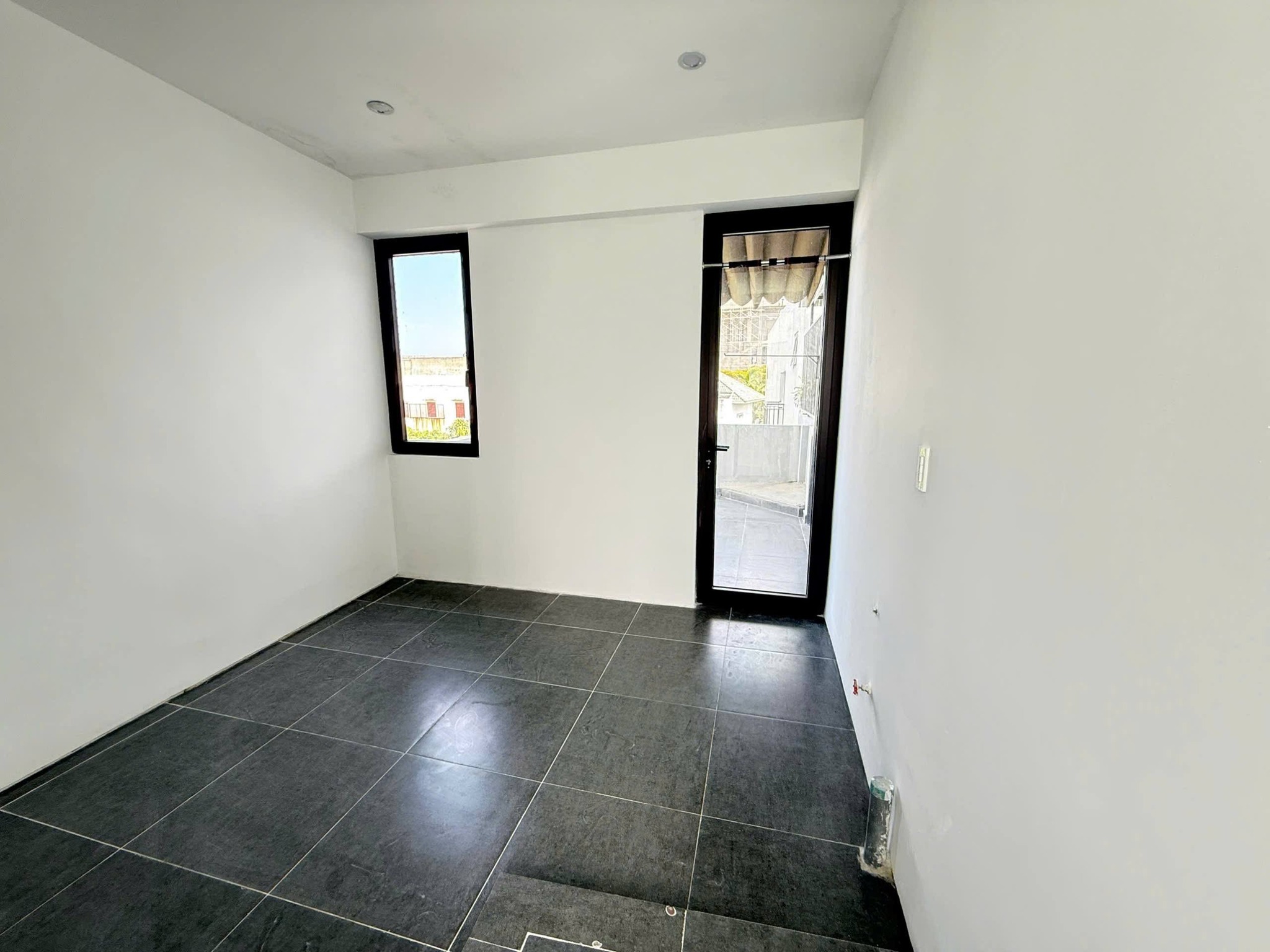 🔥Nhà 3 tầng kiệt Ô Tô  583 TÔN ĐỨC THẮNG cách đường 50 mét - Gía rẽ