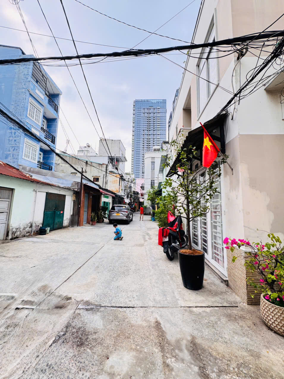 QUẬN 1: CHỦ NHÀ 0938676686 BÁN NHÀ HXH NGUYỄN TRÃI, P.CẦU ÔNG LÃNH- NGANG LỚN 13M*12M SH VUÔNG ĐẸP- CHÀO 29T- XUNG QUANH DÂN TRÍ THỨC & NHÀ CAO TẦNG ĐẸP