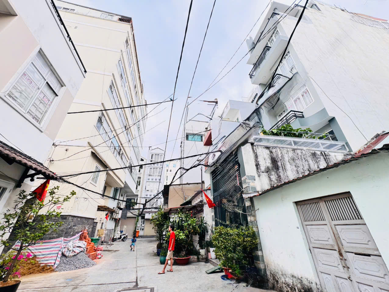 QUẬN 1: CHỦ NHÀ 0938676686 BÁN NHÀ HXH NGUYỄN TRÃI, P.CẦU ÔNG LÃNH- NGANG LỚN 13M*12M SH VUÔNG ĐẸP- CHÀO 29T- XUNG QUANH DÂN TRÍ THỨC & NHÀ CAO TẦNG ĐẸP-3