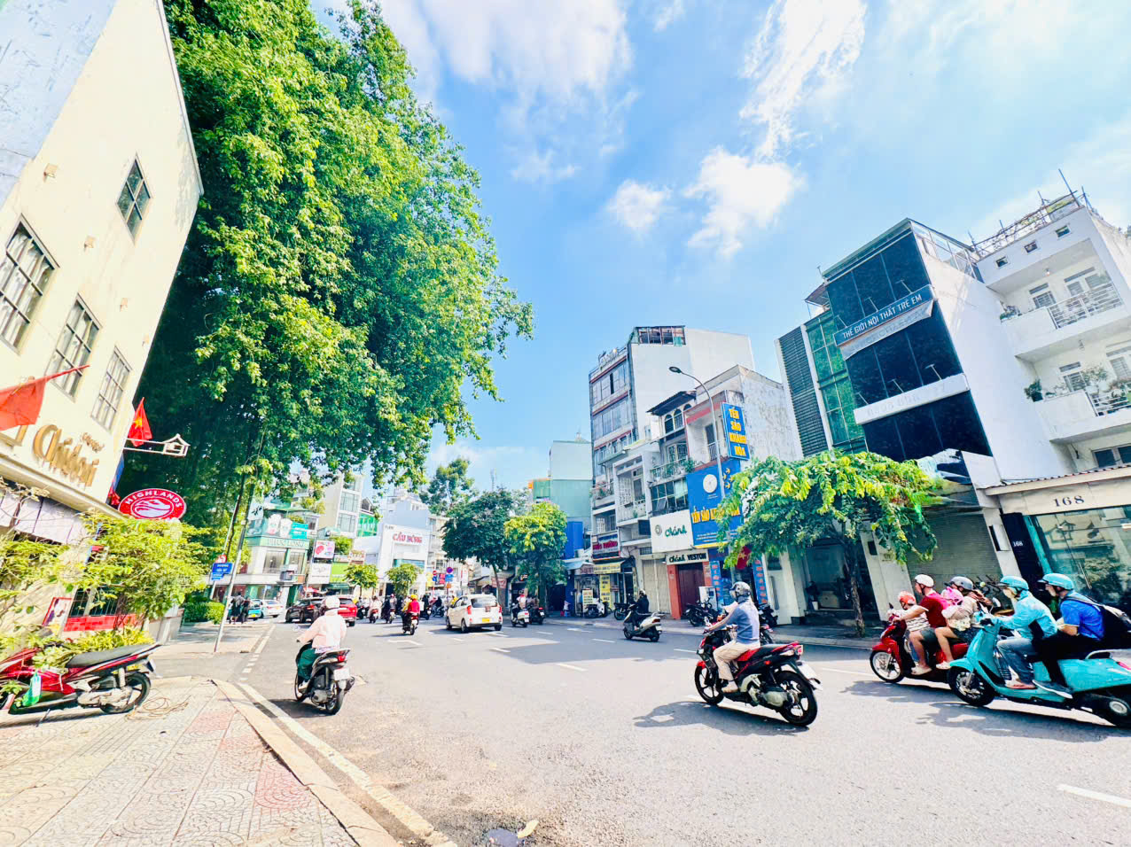 QUẬN 1: BÁN NHÀ 4 TẦNG MẶT TIỀN ĐINH TIÊN HOÀNG, P.TÂN ĐỊNH- DT 51M2 SH VUÔNG VỨC- CHÀO CHỈ 19T- 0938676685 GIANG GIANG