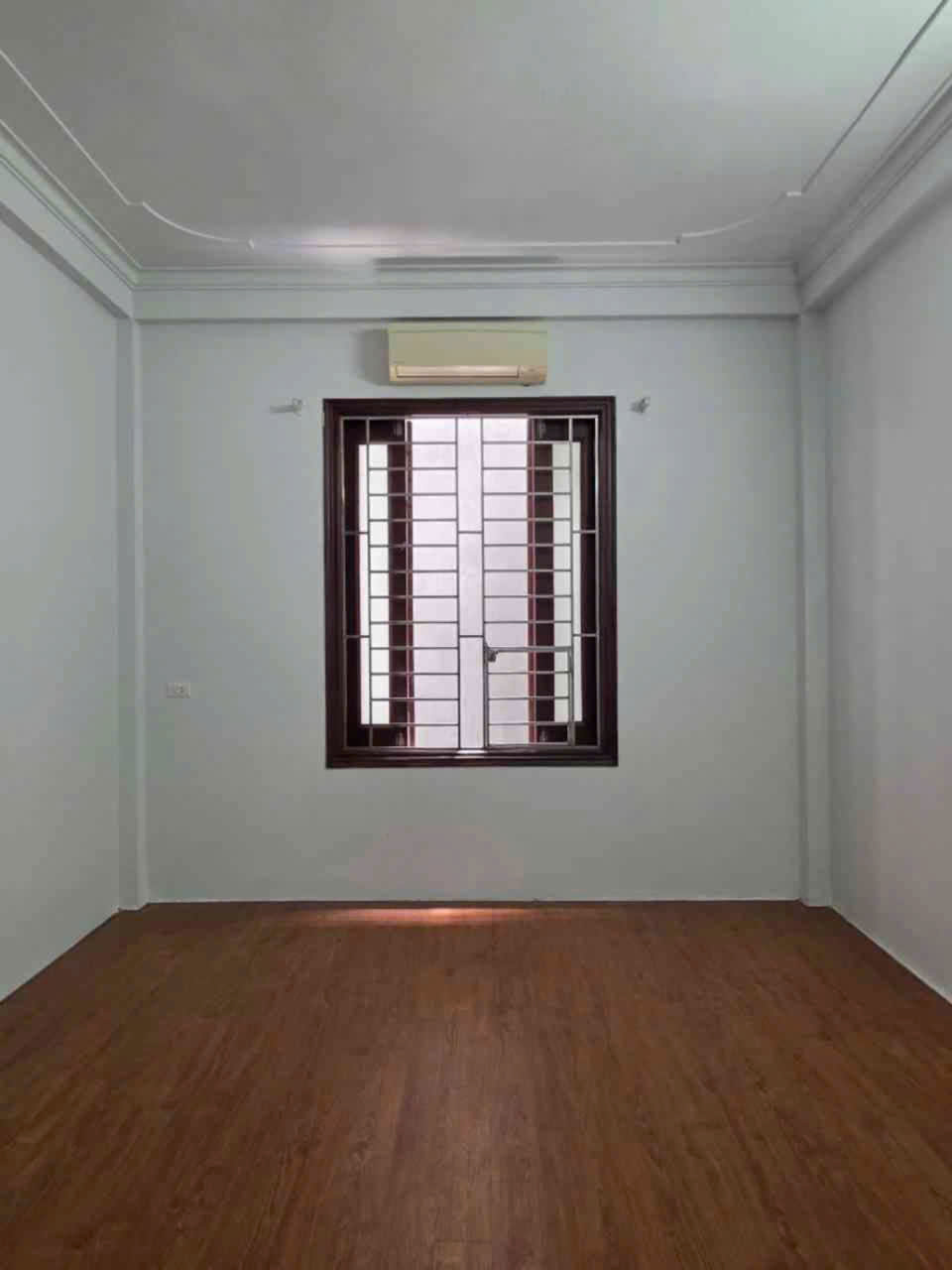 🏡 BÁN NHÀ ĐẸP PHÚC LỢI – NGÕ Ô TÔ THÔNG – 50M² x 4 TẦNG – GIÁ CHỈ 8,X TỶ
🌟 Nhà đẹp – Vị trí hiếm – An cư lý tưởng!-3