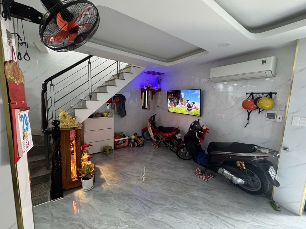 D2843* sát Ngã 6 Gò Vấp Nhà Mới Ở Ngay Ngang 5.5m Giá 4.x Tỷ