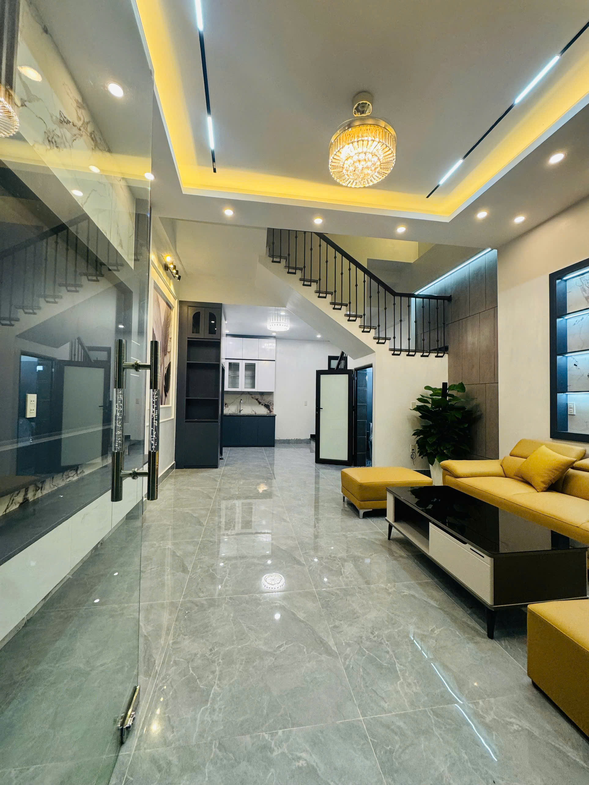 Bán Nhà 3 Tầng Cẩm Thượng Ô Tô Đỗ Cửa Tặng Nội Thất Giá 2.6 Tỷ