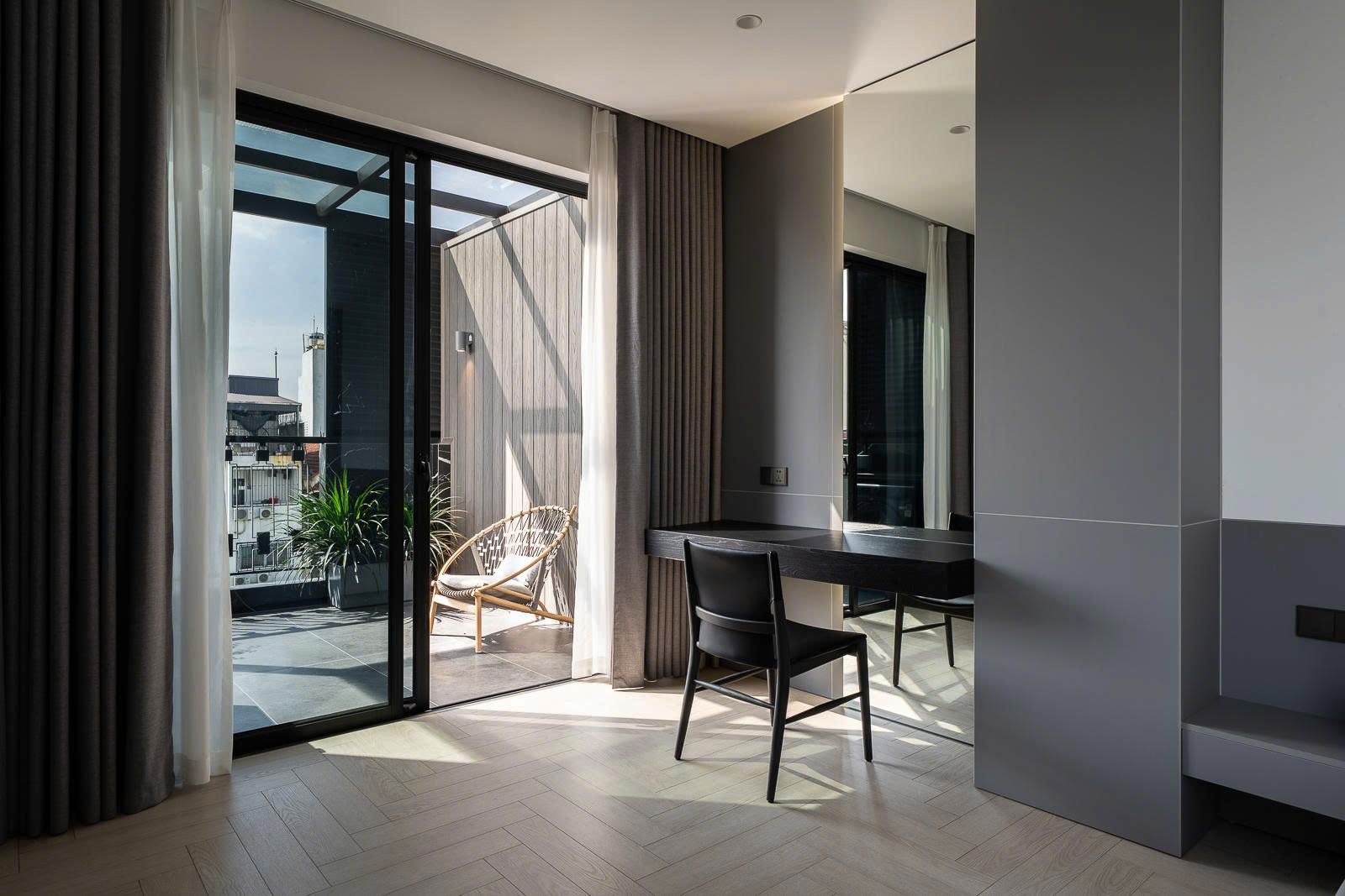 BÁN NHÀ THANH XUÂN – PHÂN LÔ VIP LÊ TRỌNG TẤN – NGÕ THÔNG HOÀNG VĂN THÁI – Ô TÔ VÀO NHÀ – GIÁ TỐT 16.8 TỶ lh 0326 213 286