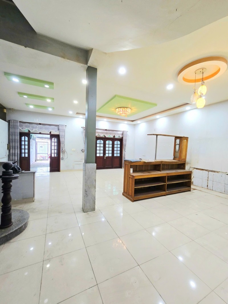 Bán nhà  đường Số 13, Long Bình, Q.9, TP HCM. DT 211m2, 3 tầng, SHR, giá 13.4 tỷ.