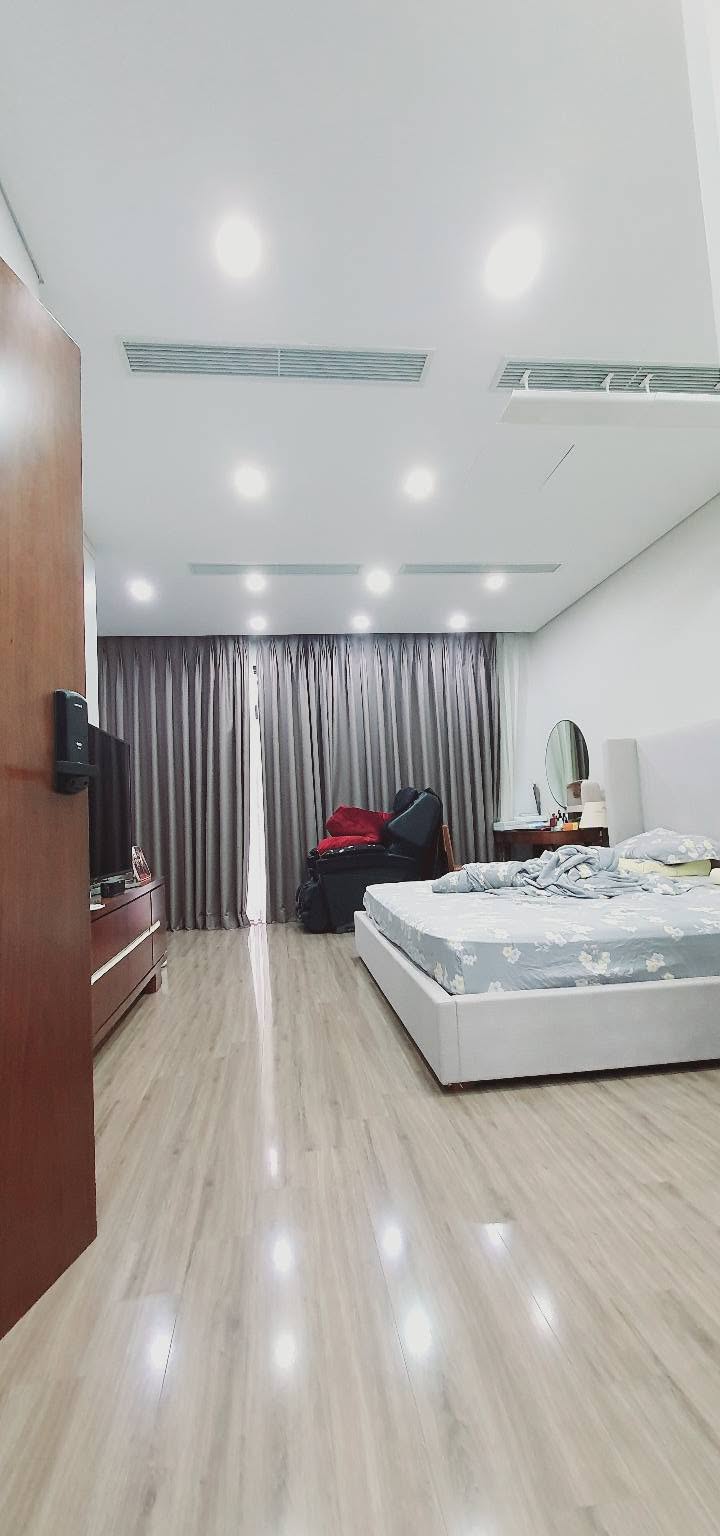 Đẹp hiếm! Bán nhà mặt phố Trung Phụng 50m2, 6 tầng thang máy, mặt tiền 5m, 32,8 tỉ, KD đỉnh