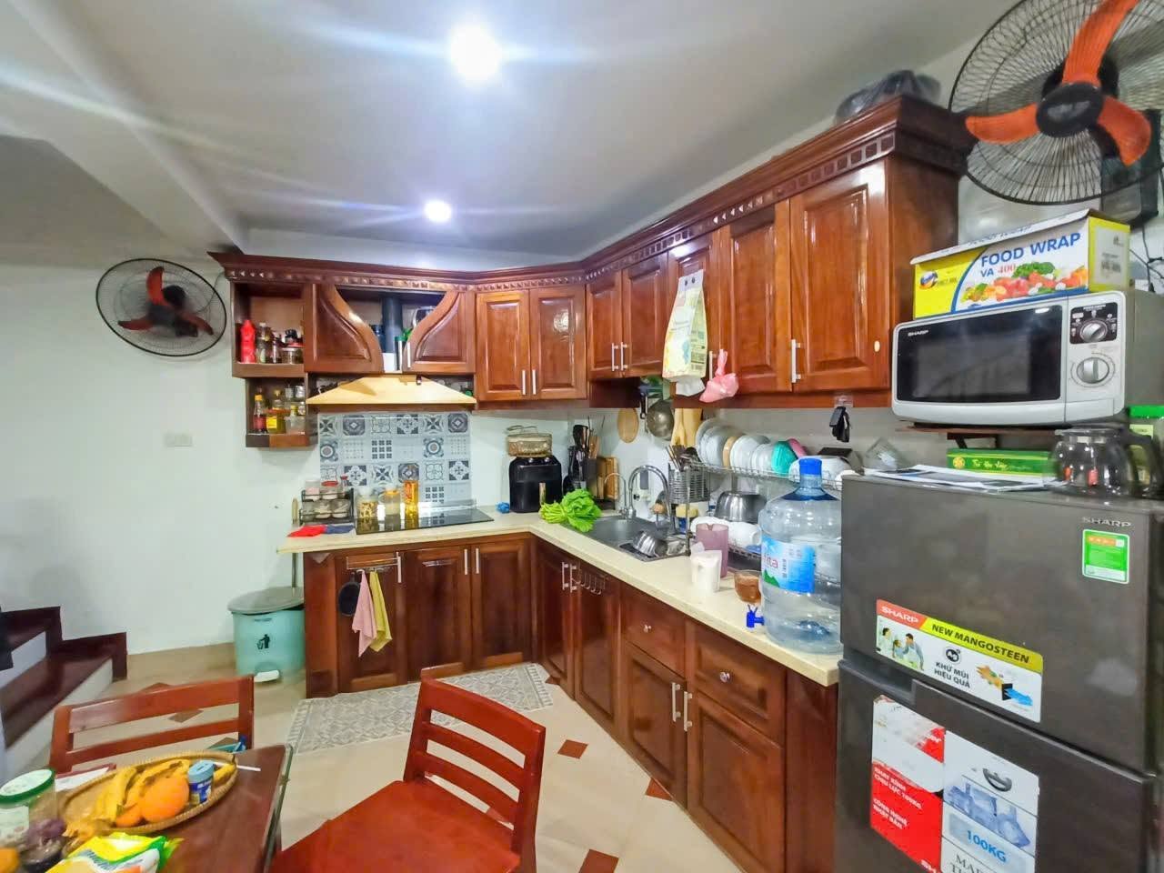 Bán nhà mặt phố Kim Ngưu, 70m2, 4 tầng, mặt tiền 4.7m, 31 tỉ, vỉa hè rộng, kinh doanh đỉnh
