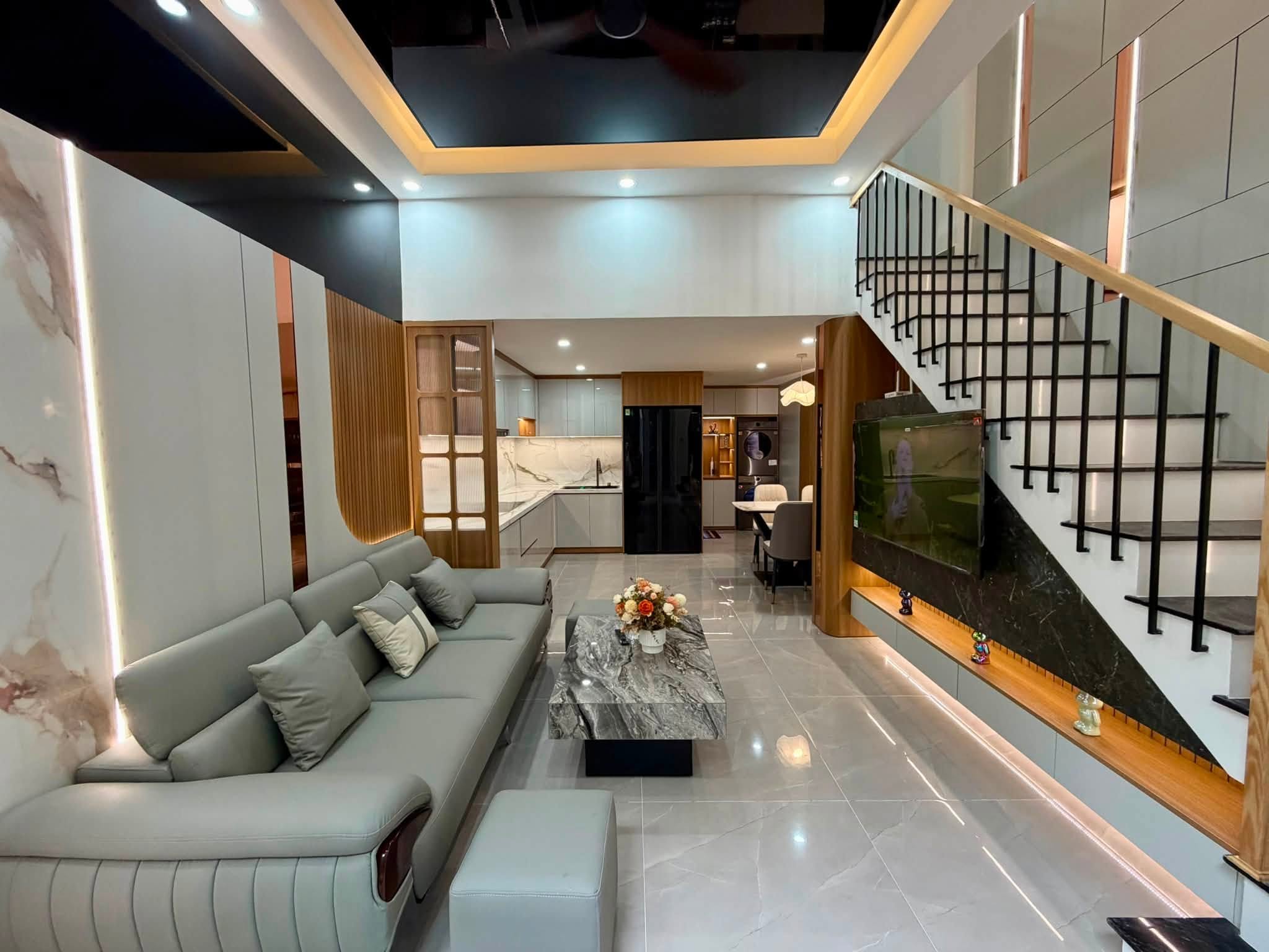 ♥ Sau MT Võ Văn Tần, cạnh AeonMall, 36m2, 2 tầng đẹp ở ngay, 3.x tỷ