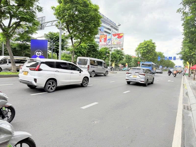 Bán nhà Mặt tiền Đồng Nai, giao Trường SƠn, ngay Sân bay TSN, 13x35m, Cấp 4, 89,5 Tỷ.