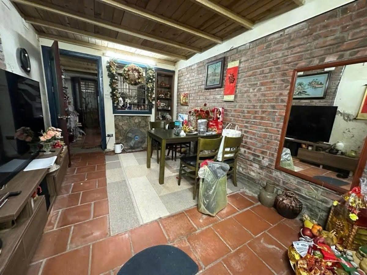 BÁN ĐẤT LÔ GÓC LÊ THANH NGHỊ, HBT – 50M RA PHỐ – 45 M2 – MT 6.7 M – 249 TRIỆU/M²