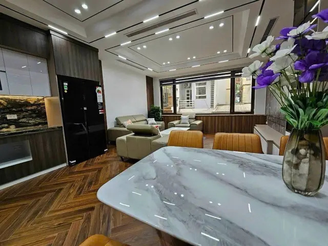 BÁN NHÀ NGUYỄN VĂN CỪ, LONG BIÊN 54M2- 6 TẦNG THANG MÁY- GARA Ô TÔ - 20.5 Tỷ