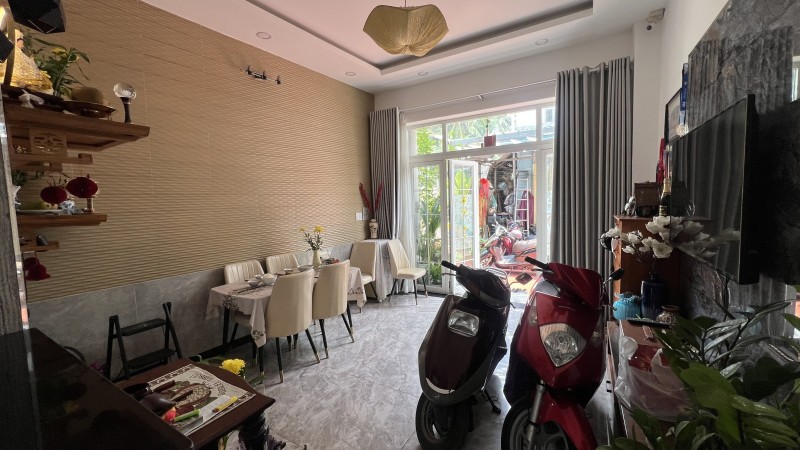 Bán nhà 3 tầng đường 160, Phường Tăng Nhơn Phú, TP HCM. DT 54m2, sổ hồng riêng. Giá 5,18 tỷ