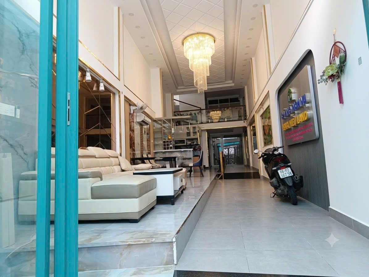 CHDV NGAY ÂU DƯƠNG LÂN, 6 TẦNG , 17 PHÒNG, 130m2 , CHỈ NHỈNH 23 TỶ