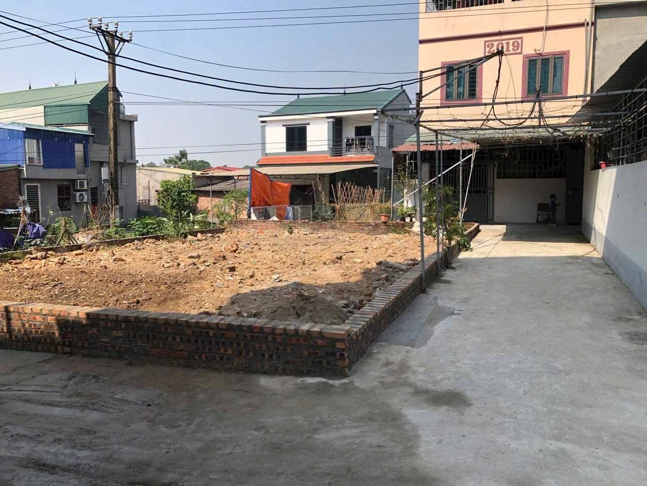 Chủ cần lo việc nên bán 104m2, mt8.3m, nở hậu, 3.75 tỷ, lô góc, Quang Tiến, Sóc Sơn, ô tô.