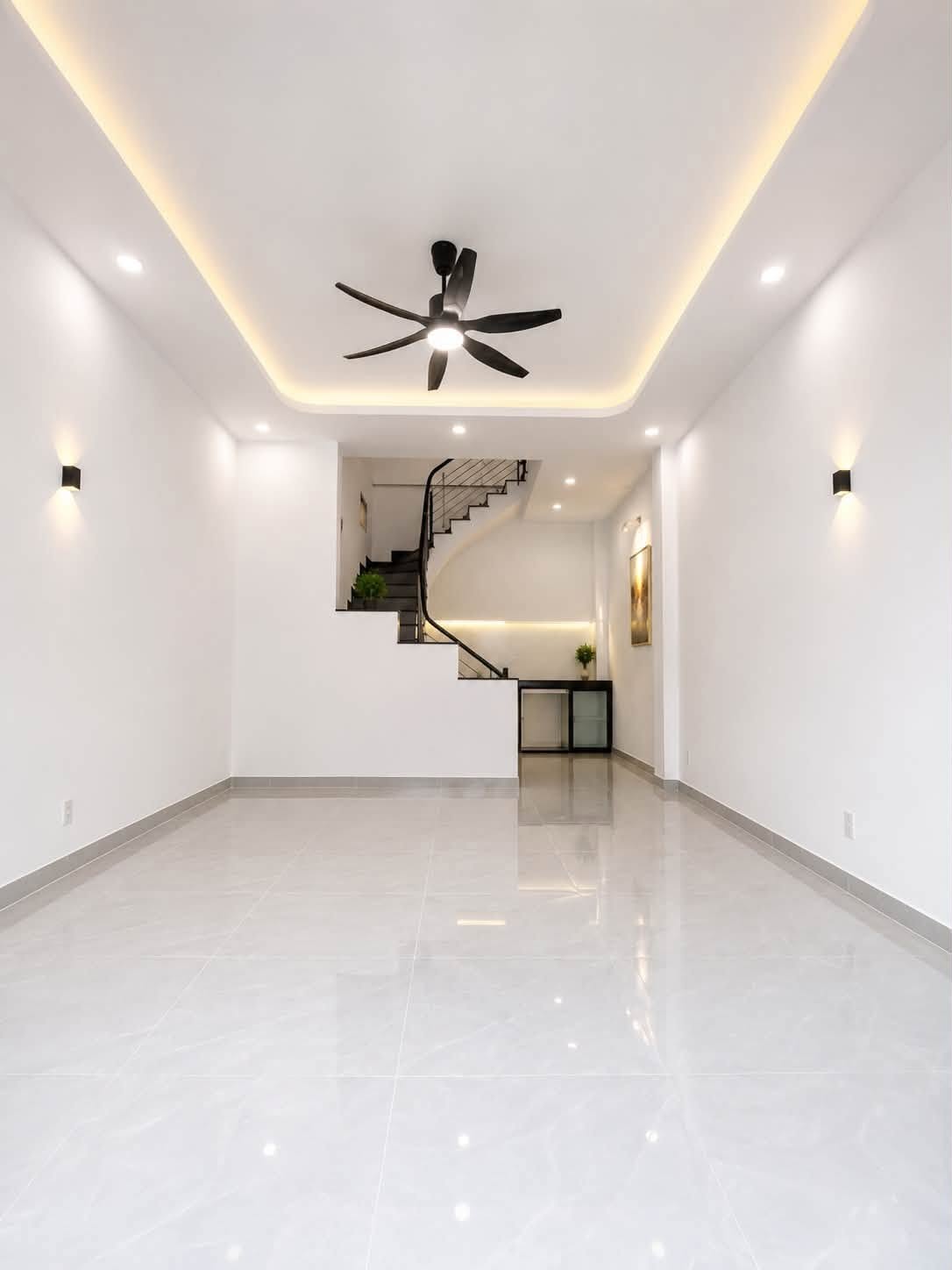 ĐỐI DIỆN ĐHCT – HXH THÔNG SÁT MẶT TIỀN – NHÀ MỚI 4 TẦNG NGANG 4.7M NỞ HẬU – GIÁ NHỈNH 8 TỶ