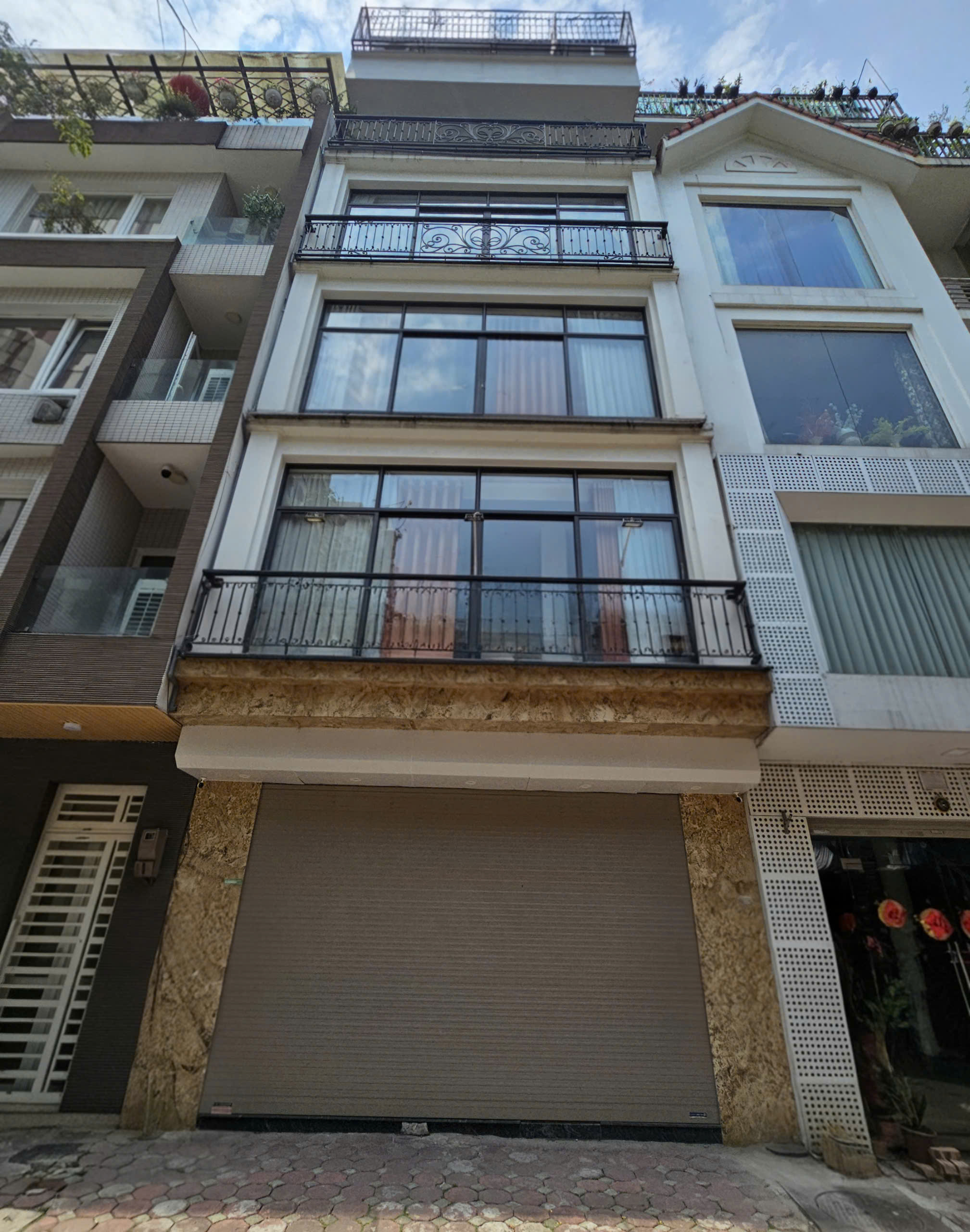 Cho thuê nhà, 100m2_ 4.5T; Hoàng Quốc Việt, Tô Hiệu, Nghĩa Tân -24 tr