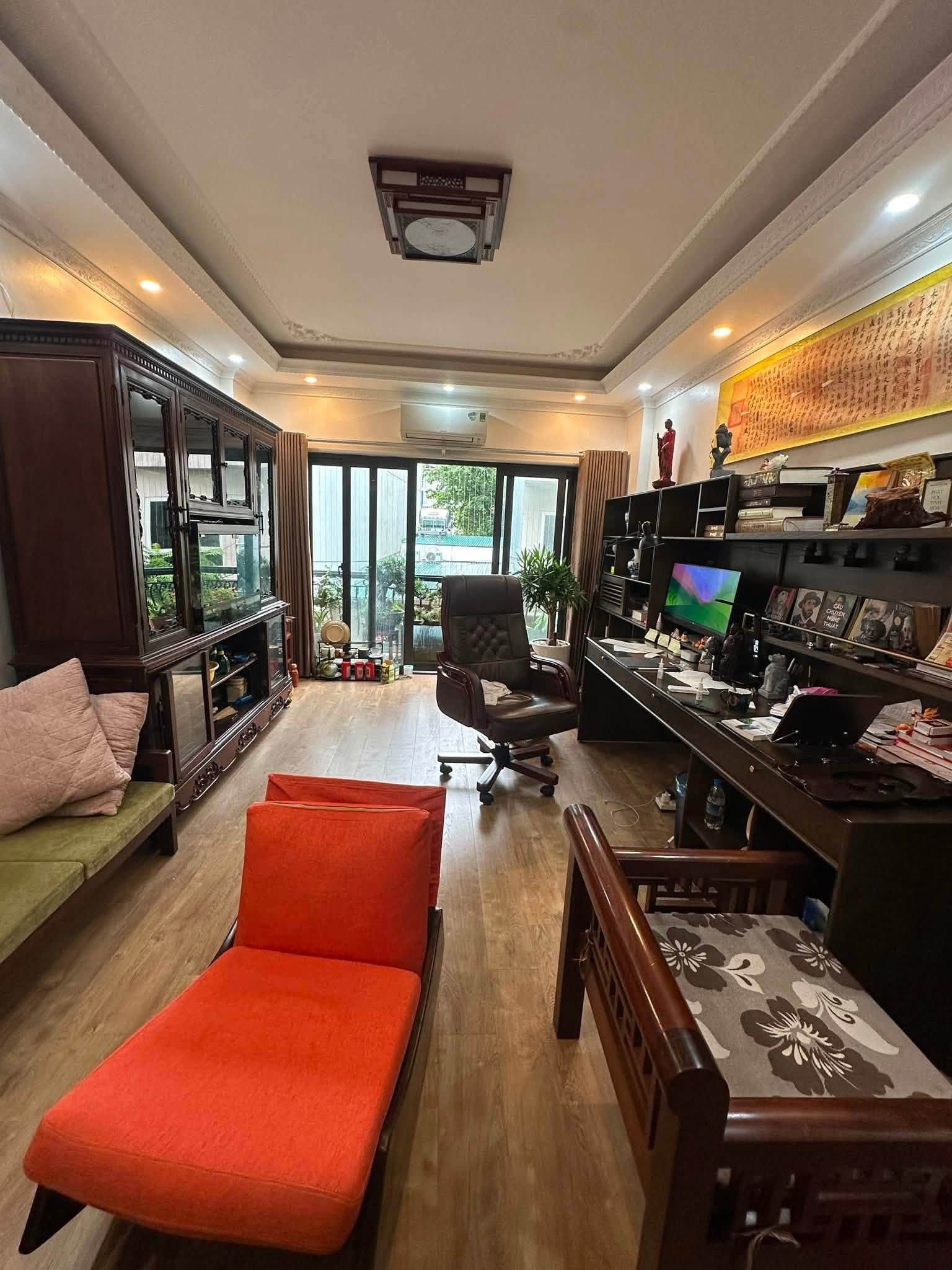 Bán nhà phố Hàng Đậu, 55m2, 6 tầng, mặt tiền 8.1m, 22.5 tỉ, nhà đẹp ở luôn, homestay