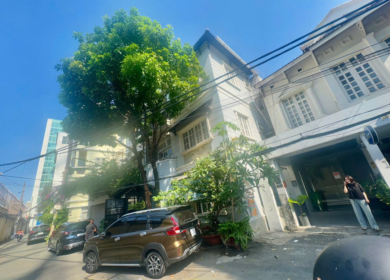 HIẾM BÁN 8M*22M - MẶT TIỀN HXH Đ. NGUYỄN THỊ MINH KHAI, QUẬN 1 - CHÍNH CHỦ 1 ĐỜI XƯA * LH GIANG GIANG: 093.86.76.685