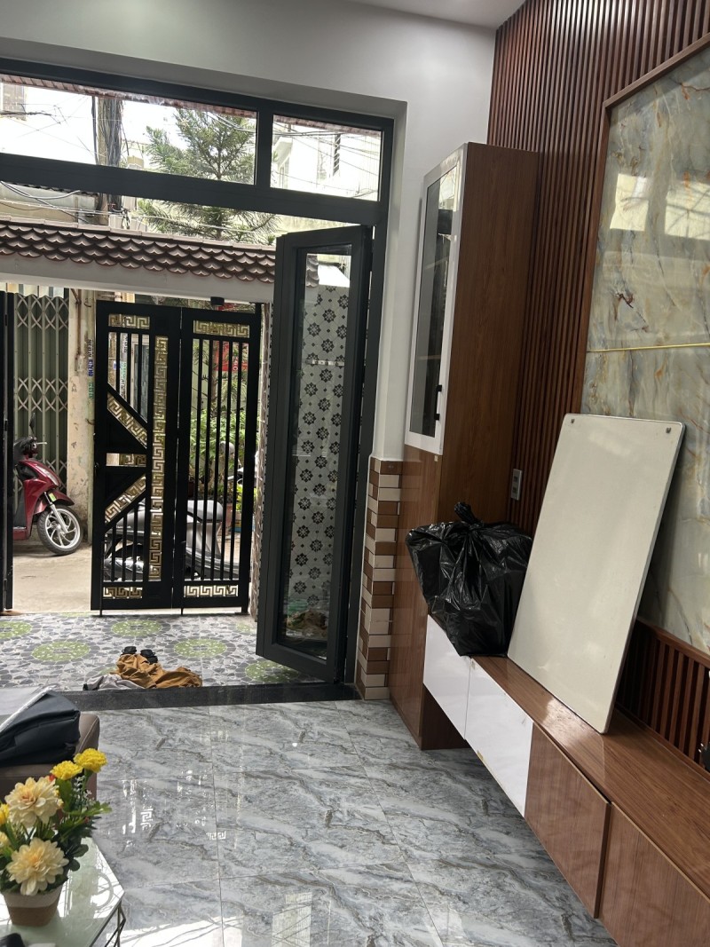 # Góc kiệt 3m gần MT Nguyễn Hoàng, 53m2, 3 tầng đúc, 5.x tỷ