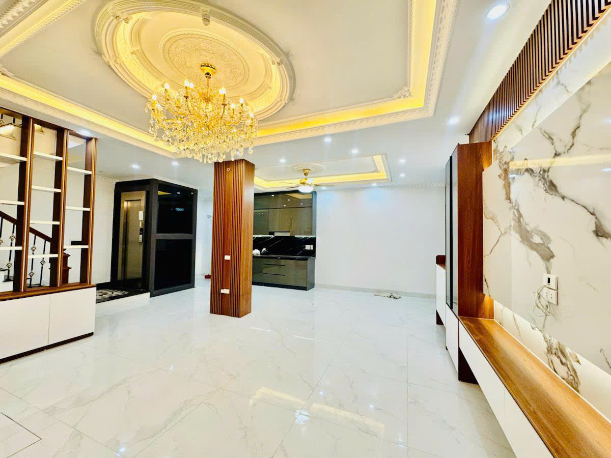 Giảm 4 tỷ, nhà  phúc diễn- đức diễn 60m², 7 tầng thang máy, khu đất phân lô, đẹp như tranh vẽ, 18 tỷ.-1