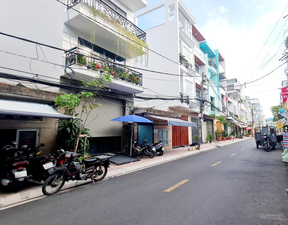 Nhà bán Bùi Minh Trực, Q8, 5.5x23m, khu chợ đông đúc - chỉ nhỉnh 9 tỷ