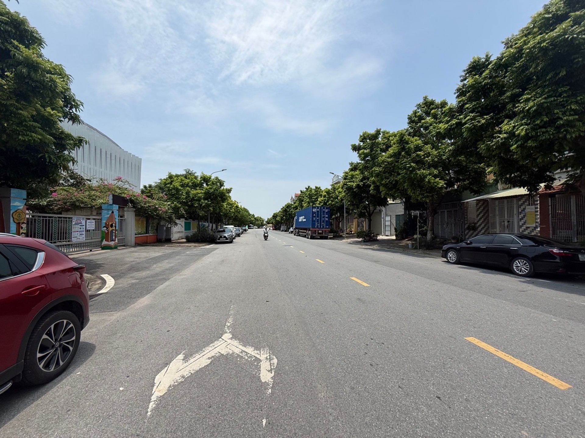 BÁN ĐẤT PHÚC LỢI 92M2- MT 5m- MẶT ĐƯỜNG 25m- CẠNH VINHOMES- 22.5 Tỷ