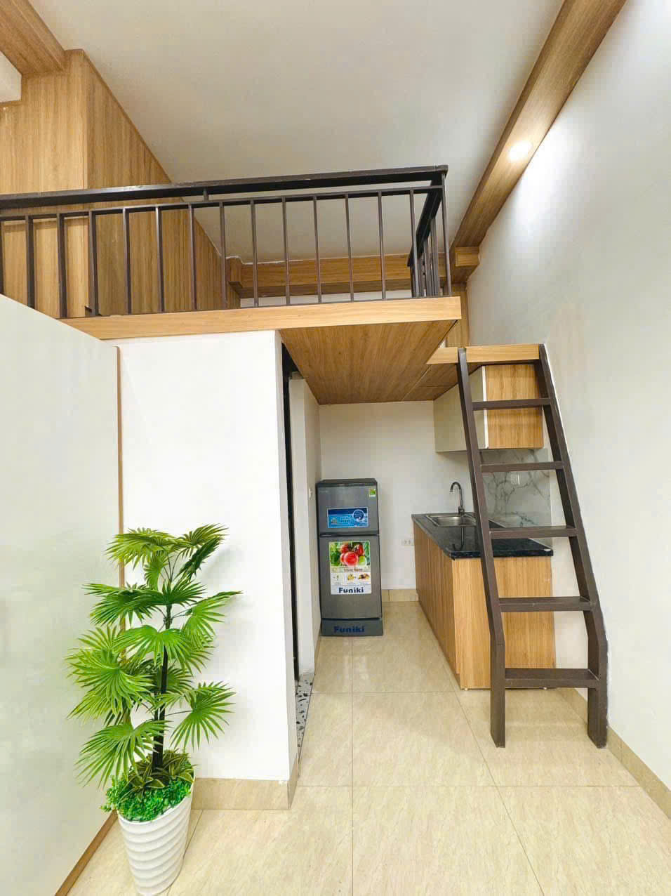 BÁN TÒA NHÀ QUAN NHÂN – DÒNG TIỀN 60TR/THÁNG