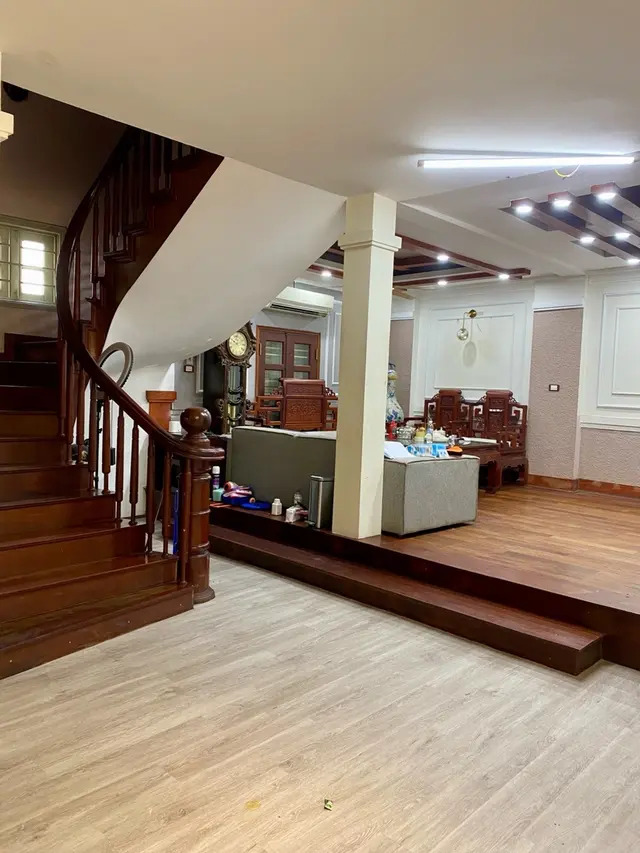 BÁN NHÀ NGUYỄN LAM 65M2- 5 TẦNG LÔ GÓC- NGÕ THÔNG, SÁT PHỐ- 16.3 Tỷ