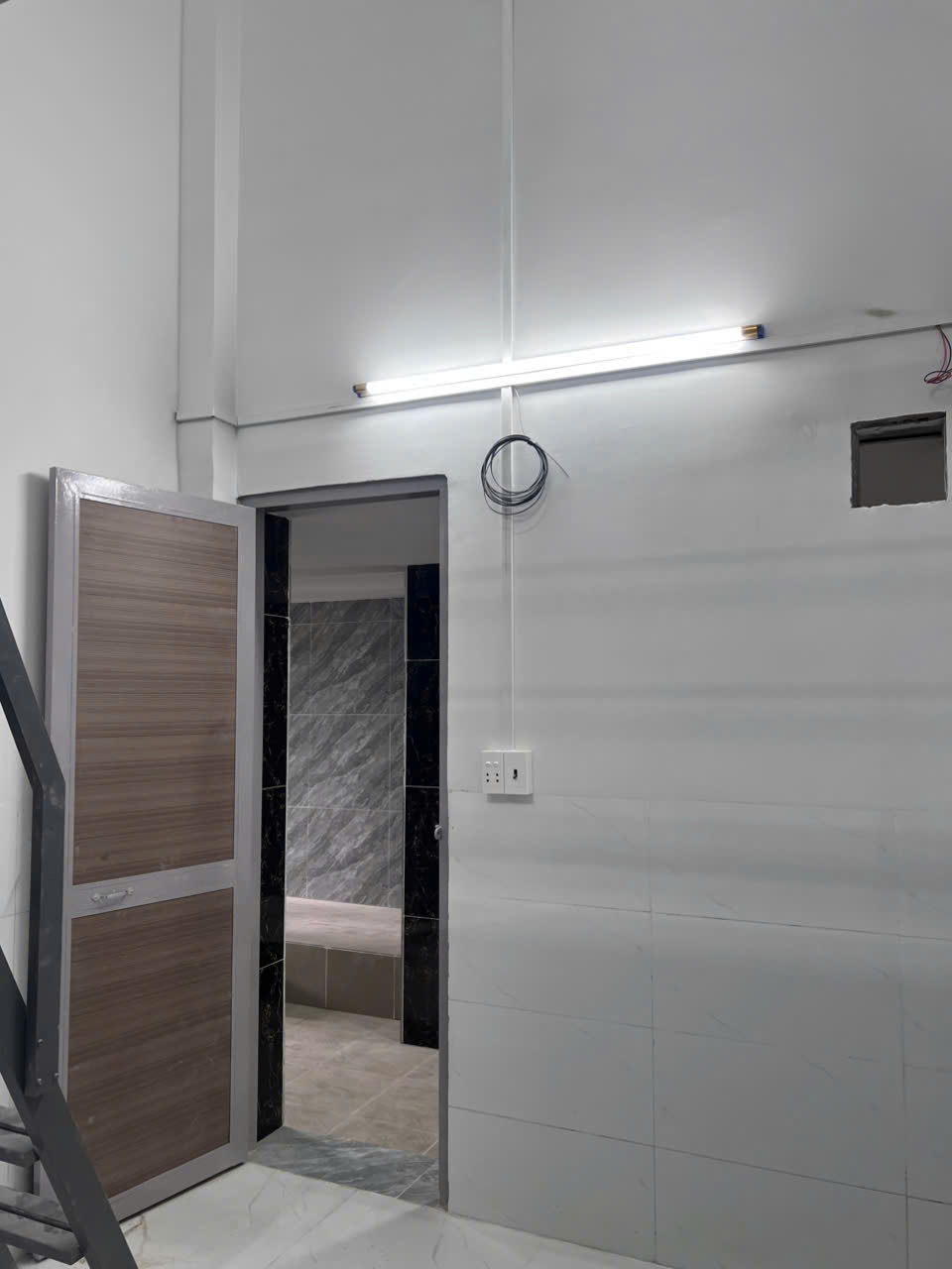 NHÀ MỚI XÂY MỚI XÂY  CẦN CHO THUÊ – GÒ VẤP , CÓ THANG MÁY ,CHÍNH CHỦ