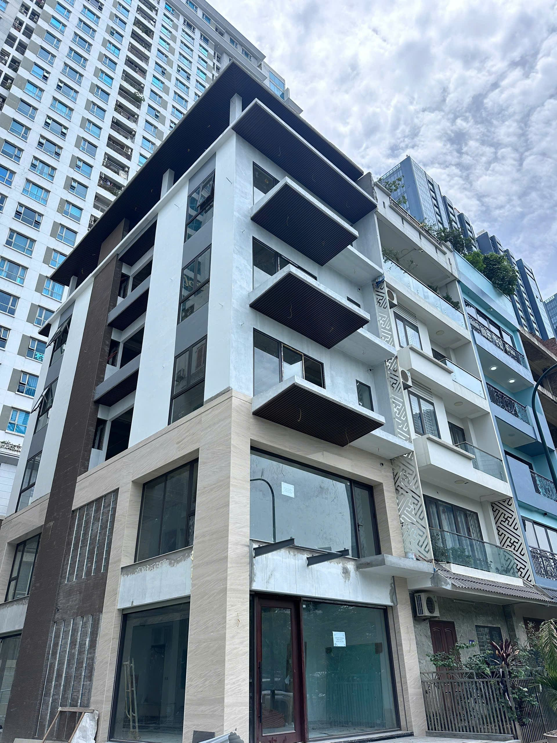 SÀN VP TÂY HÒ, DIỆN TÍCH ĐA DẠNG 95.190, ... 600M2. GIÁ TỪ 12TR/THÁNG. MỚI 100%, THANG MÁY, PCCC.