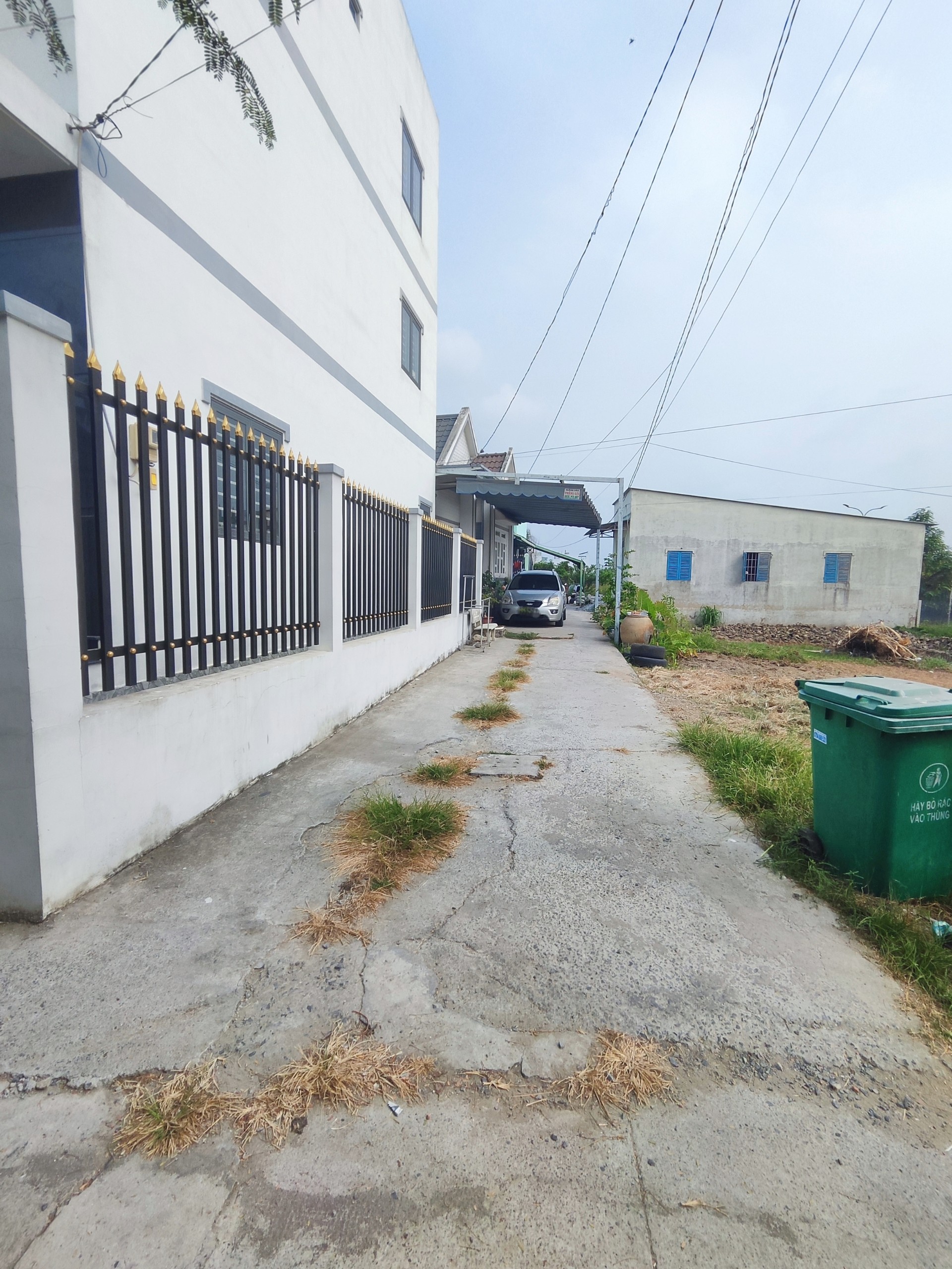 CẦN BÁN 99M2 ĐẤT THỔ CƯ HẺM XE HƠI TỚI ĐẤT