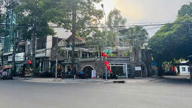 Định cư nước ngoài bán đất tặng quán cà phê 3 mặt tiền.