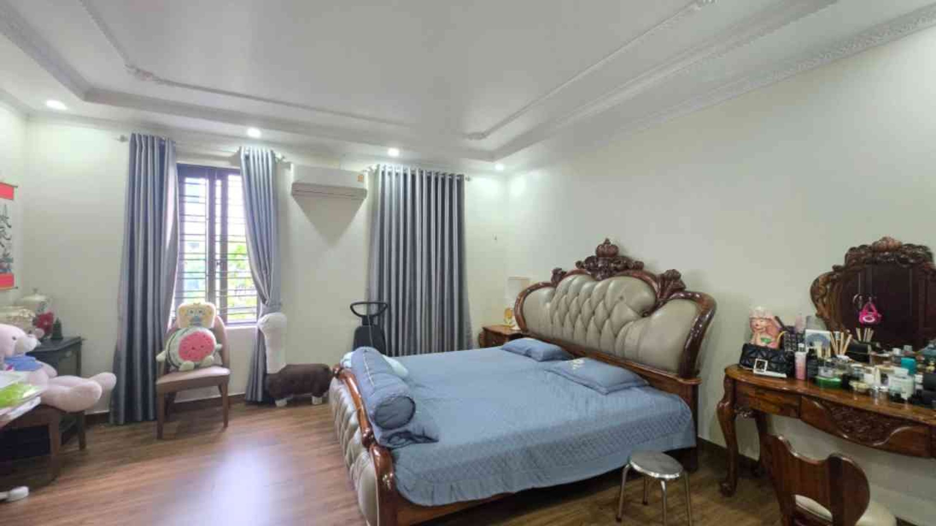 Bán nhà 4 tầng thang máy - Khu đường vòng Cầu Niệm