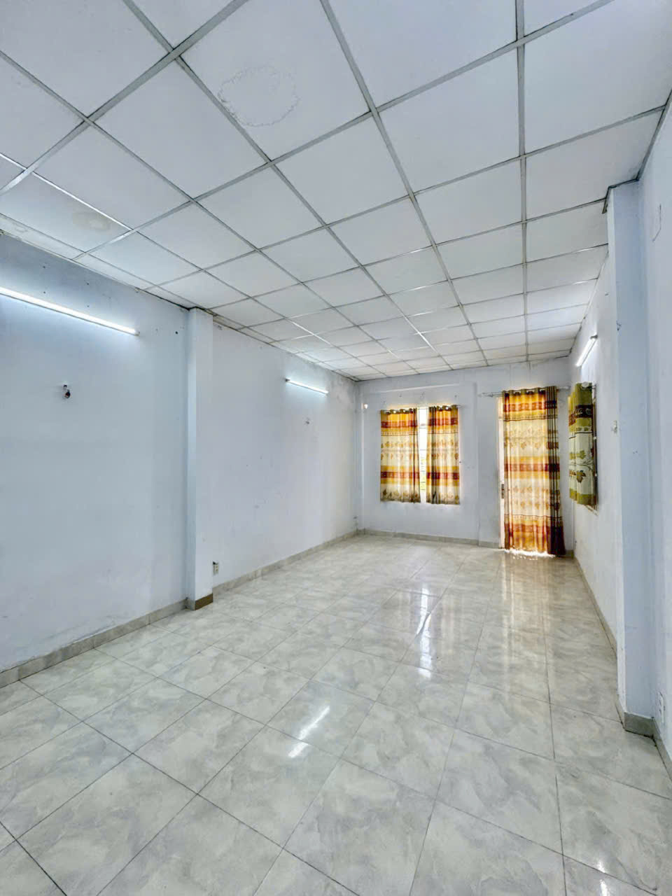 NHÀ BÌNH TÂN GIẢM SỐC 220 TRIỆU - CHỐT NGAY  5tỷ1 💥 
📍 Vị trí vàng - ngay đường tên lửa