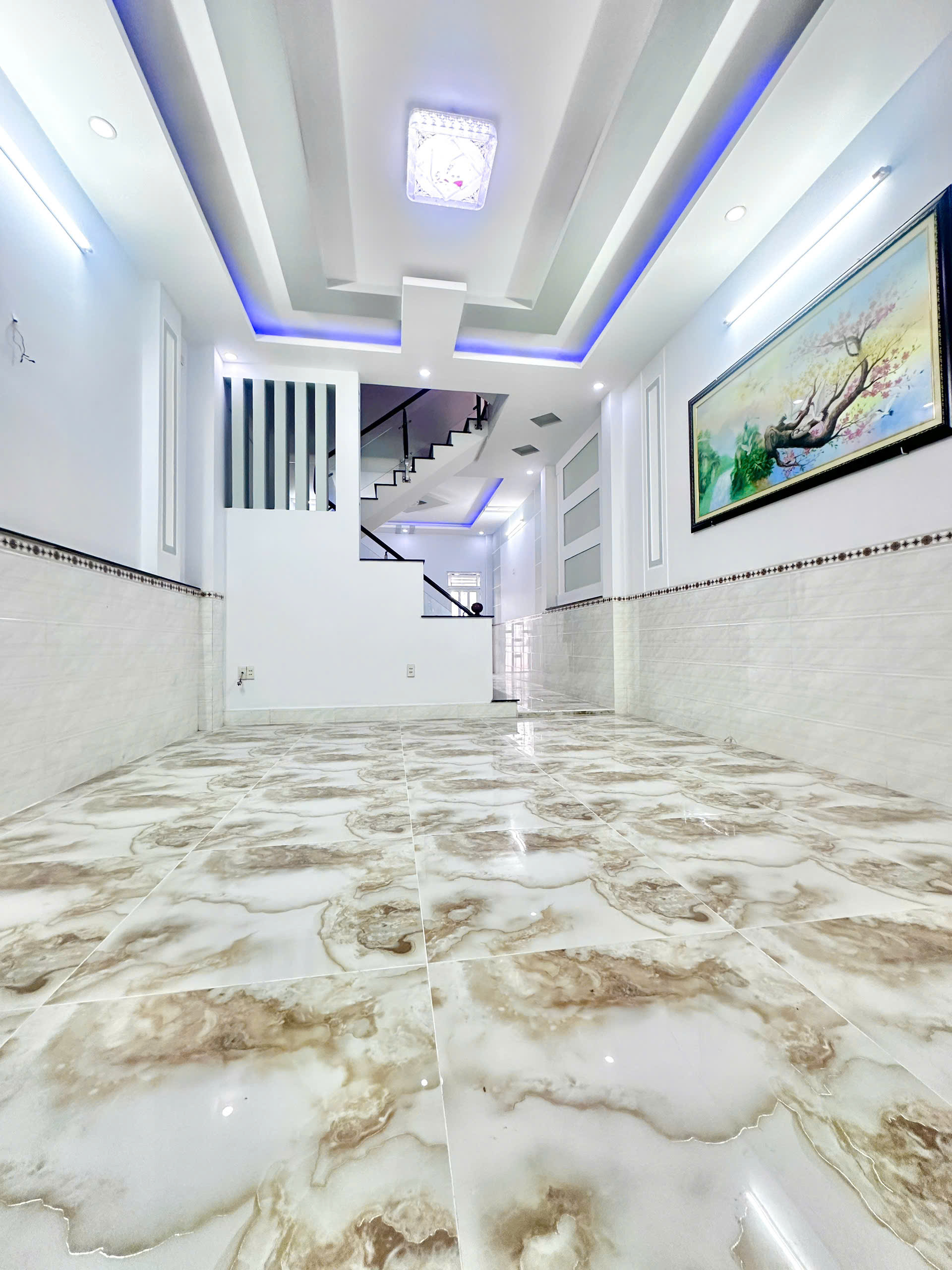 NHÀ 2 TẦNG - HẺM XE HƠI - AO ĐÔI - CHỈ HƠN 4 TỶ