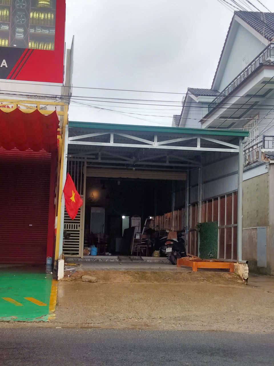 CHO THUÊ NHÀ CẤP 4 + SÂN RỘNG – GIÁ 6 TRIỆU/THÁNG ĐÀ LẠT LÂM ĐỒNG Vị vị trí đường xe tải đi thoải mái