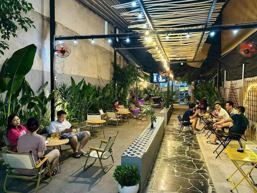 Bán 180m² Đất Tặng Quán Cafe Đang Kinh Doanh – Quốc Lộ 13 – Hiệp Bình Phước – TP Thủ Đức