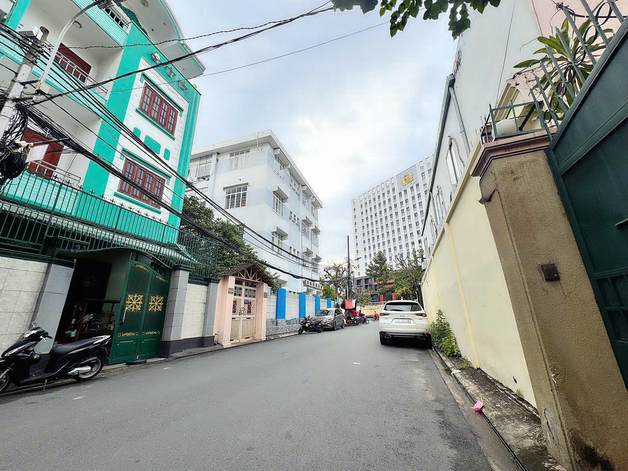 DUY NHẤT NHÀ BÁN HXH 10M Đ.NGUYỄN TRÃI, QUẬN 1 - NGANG HIẾM 6,8M*16M - VIEW BỘ CÔNG AN SIÊU HIẾM * LH GIANG GIANG: 093.86.76.685