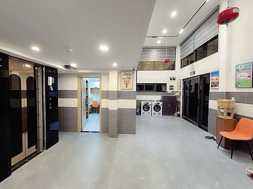 HIẾM NGANG 7,5M*11M - BÁN CHDV CAO CẤP 6 TẦNG Đ.TÔN THẤT TÙNG, QUẬN 1 - HDT ĐỀU 95TR/TH - XE HƠI NGỦ TRONG NHÀ